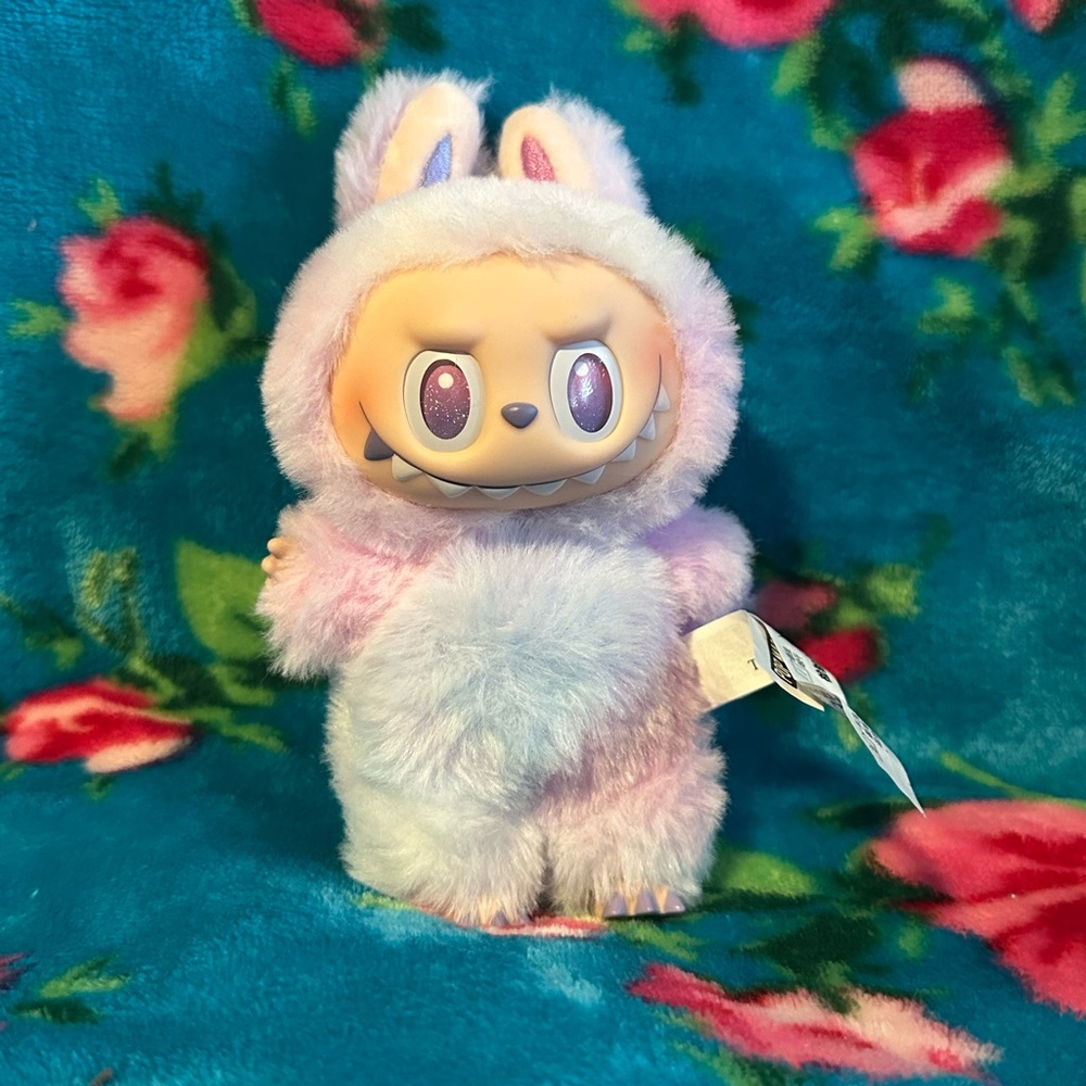 Big Into Energy - Labubu - LUCK